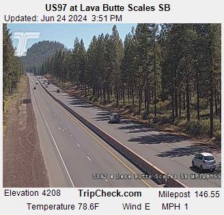 Traffic Cam US 97 at Lava Butte Scales SB